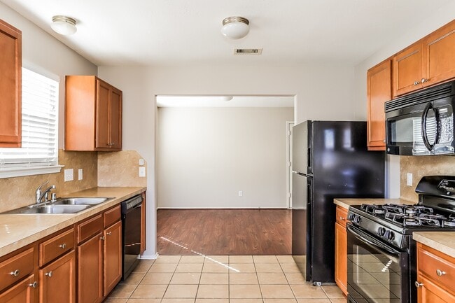 Building Photo - 2110 Nichole Woods Dr