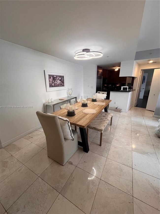 Building Photo - 901 Brickell Key Blvd