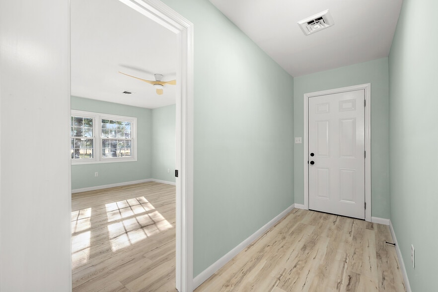 Building Photo - 31568 Old Ocean City Rd