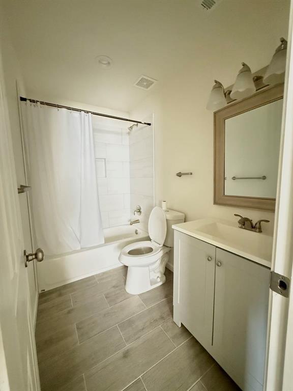 Building Photo - 8113 Tavenor Ln