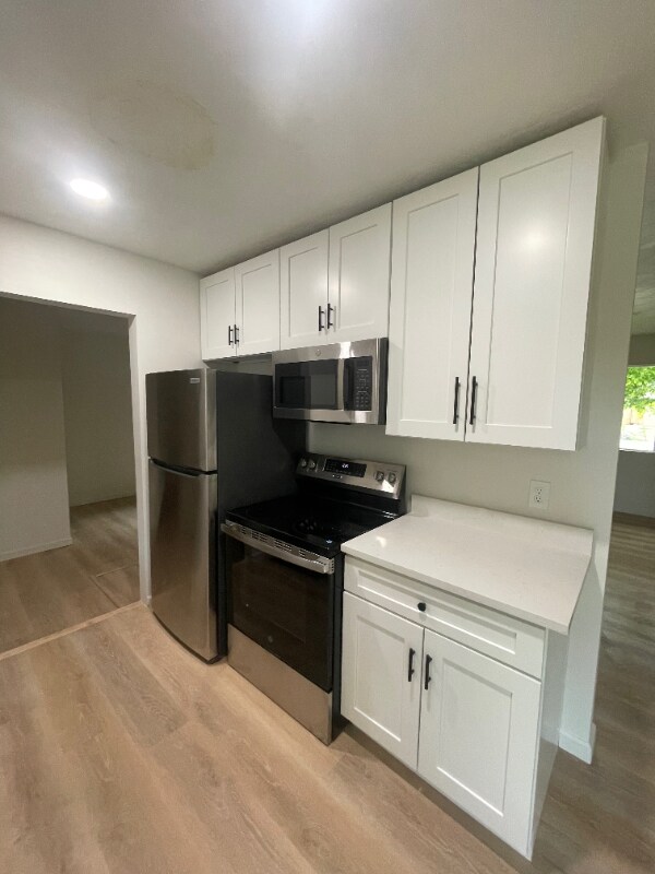 Building Photo - 2405 Tamarac Dr