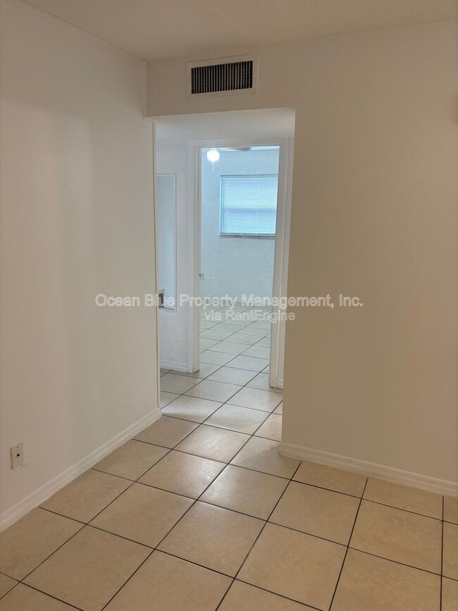 Building Photo - 1942 Passaic Ave