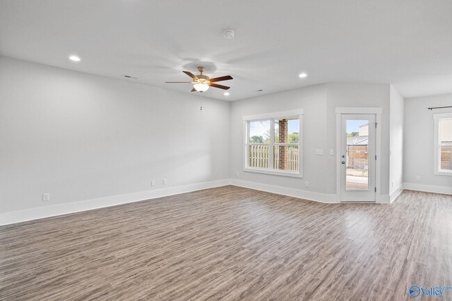Building Photo - 6073 Thorntons Way Cir NW