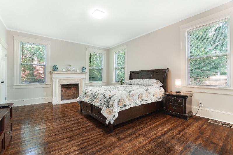 Building Photo - 146 E Fairview Ave