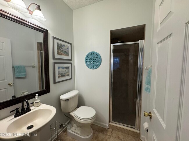 Building Photo - 12402 Mt Pleasant Woods Dr