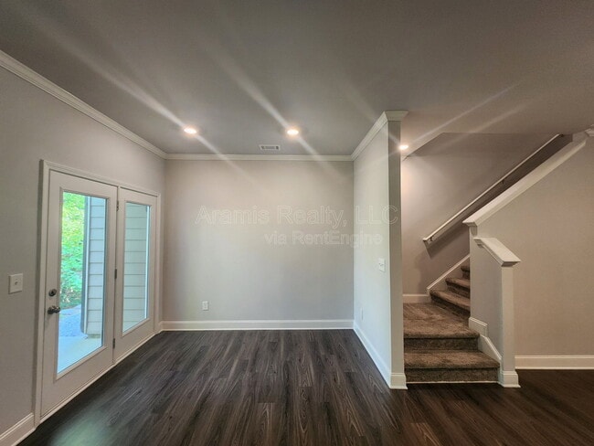 Building Photo - 2079 Pinnacle Walk