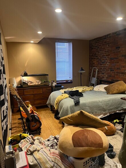 Building Photo - 31 Brainerd Rd