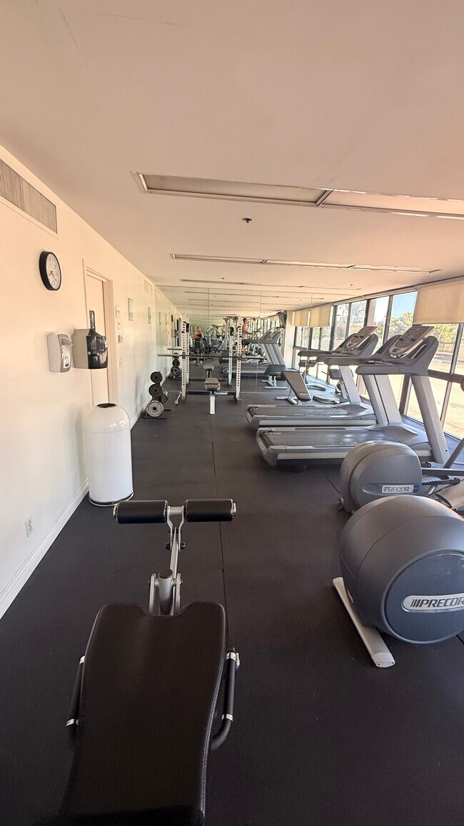 Building Photo - 222 Monterey Rd