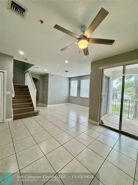 Building Photo - 4425 SW 160th Ave