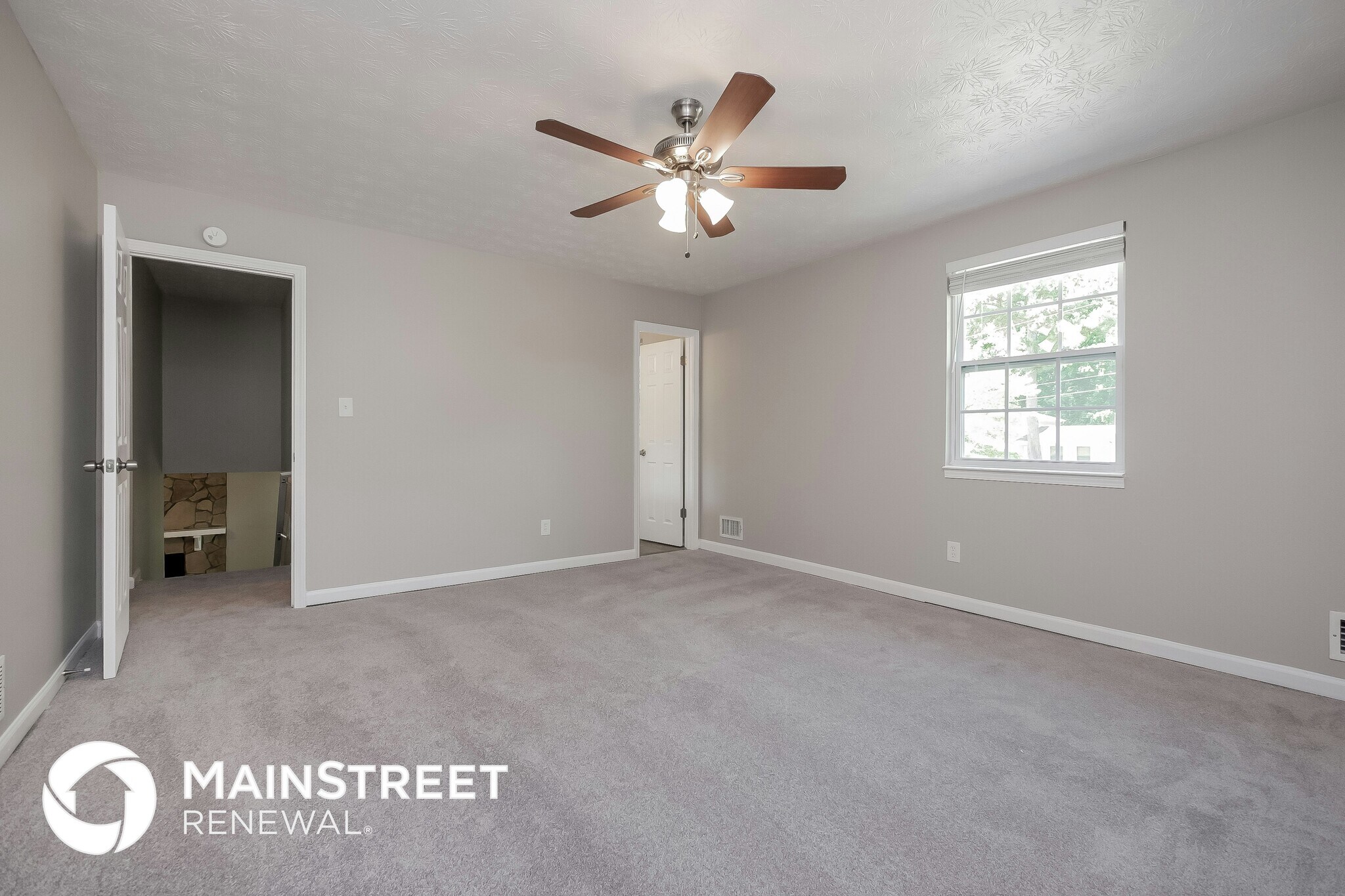 Building Photo - 5884 Dan Dr