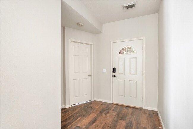 Building Photo - 2822 Foster Hill Dr