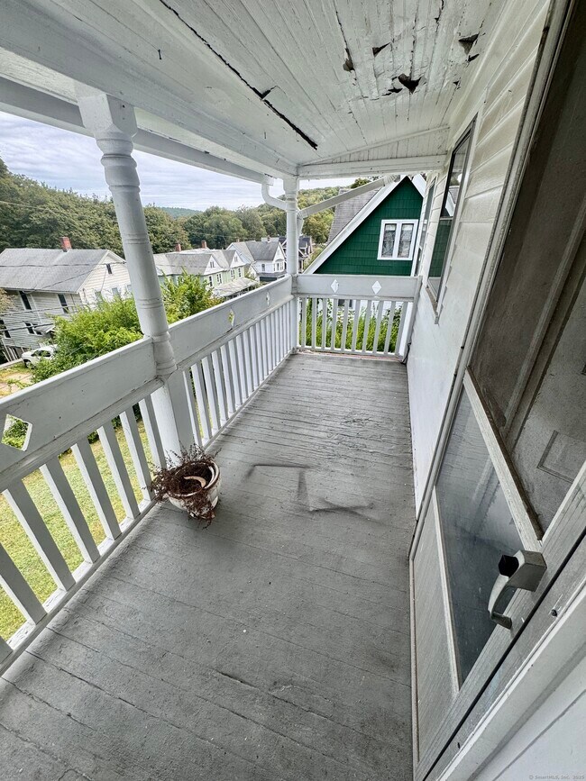 Building Photo - 111 Rockwell St