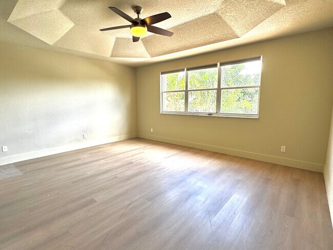 Building Photo - 3565 Danbury Ct