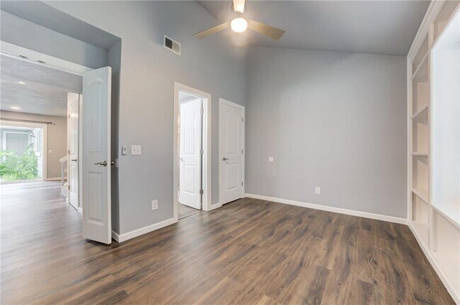Building Photo - 2833 Indian Creek Blvd