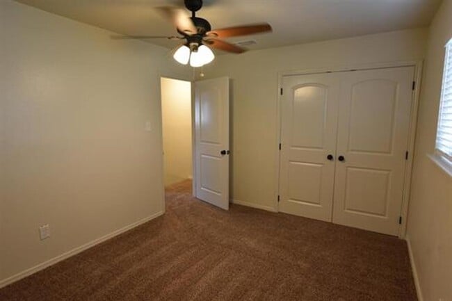 Building Photo - 111 C Rhonda for rent