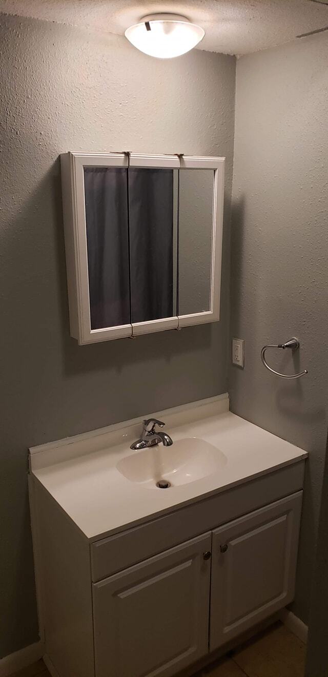 Building Photo - 418 N Main St