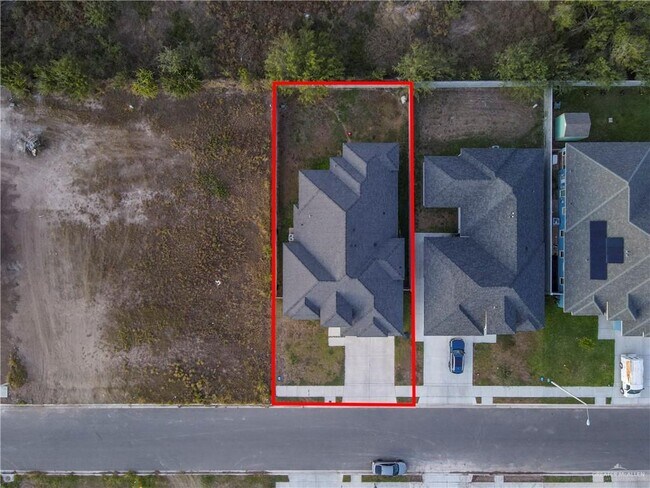 Building Photo - 25 La Pointe Ave