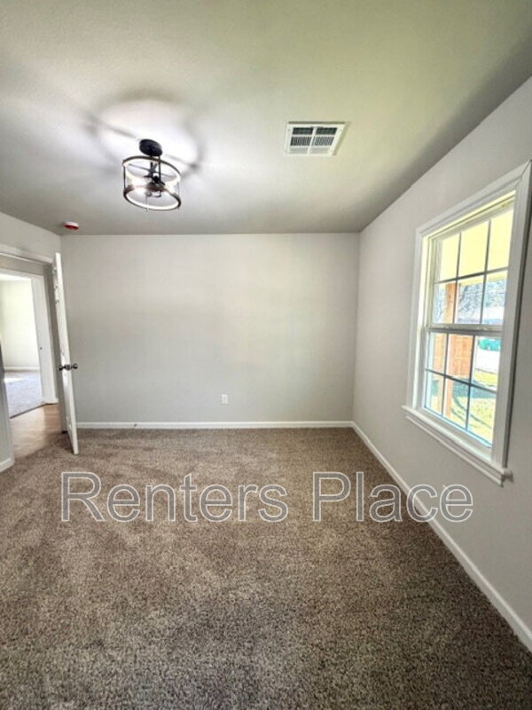 Building Photo - 543 N Ridgeway St