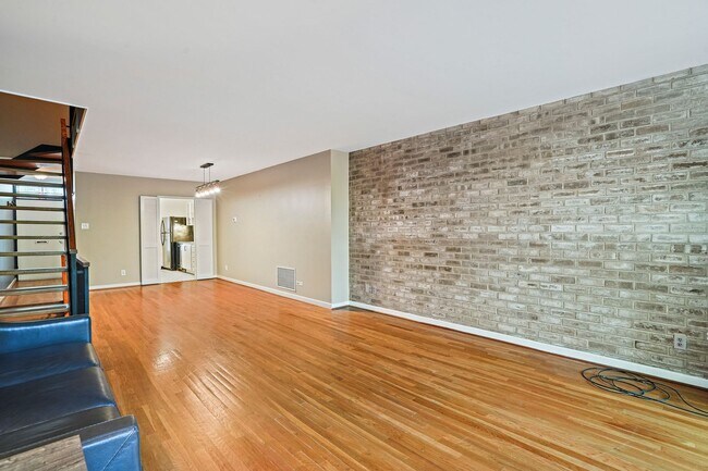 Building Photo - 1285 Delaware Ave SW