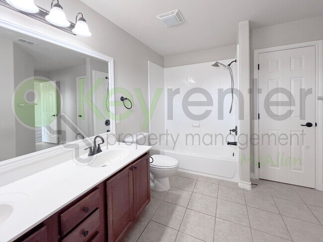 Building Photo - Beautidul 3bed/2.5 bath House in Edinburg. Don't Miss Out!