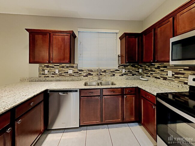 Building Photo - 2515 N 73rd Dr