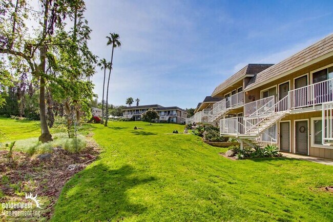 Building Photo - Charming 1Bdm 1Ba Condo with Scenic Golf Course Views at Mountain Meadow!