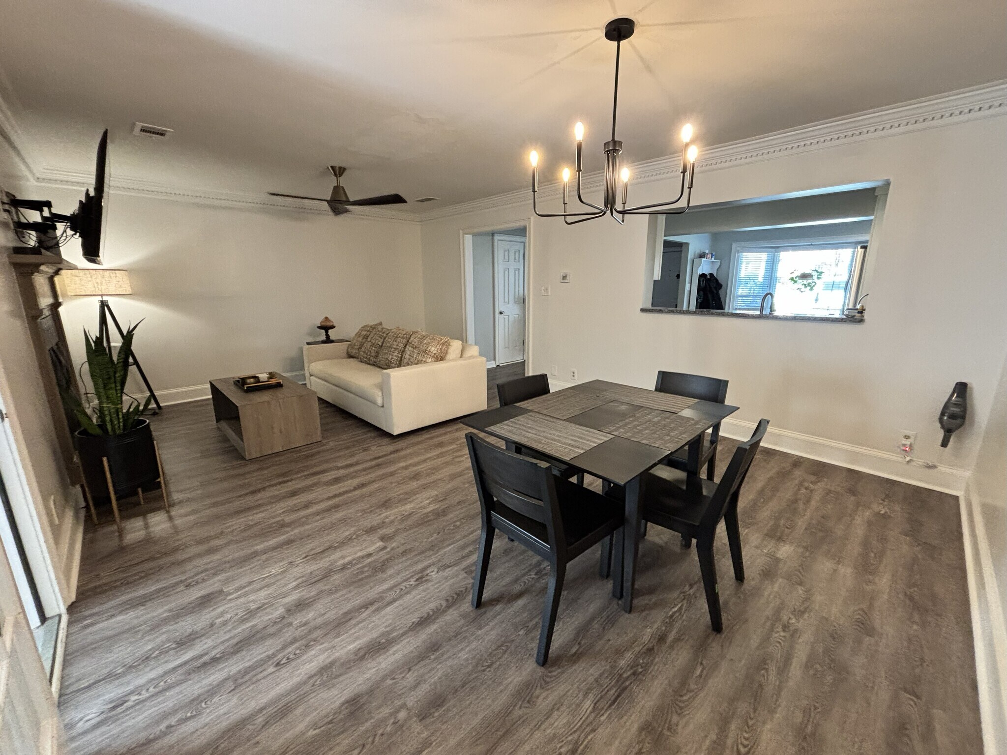 Building Photo - 7919 Briar Villa Pl