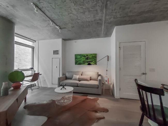 Building Photo - 1395 S Wabash Ave