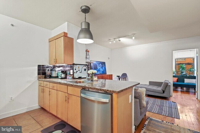 Building Photo - 616 E Street NW Unit 1007