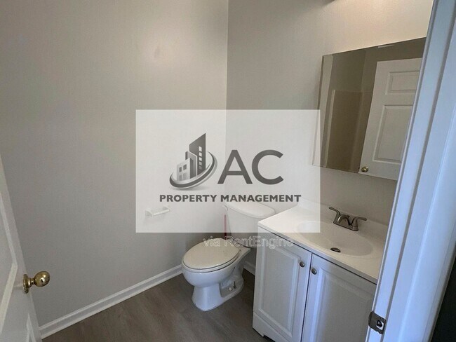 Building Photo - 50 Smith Lake Rd