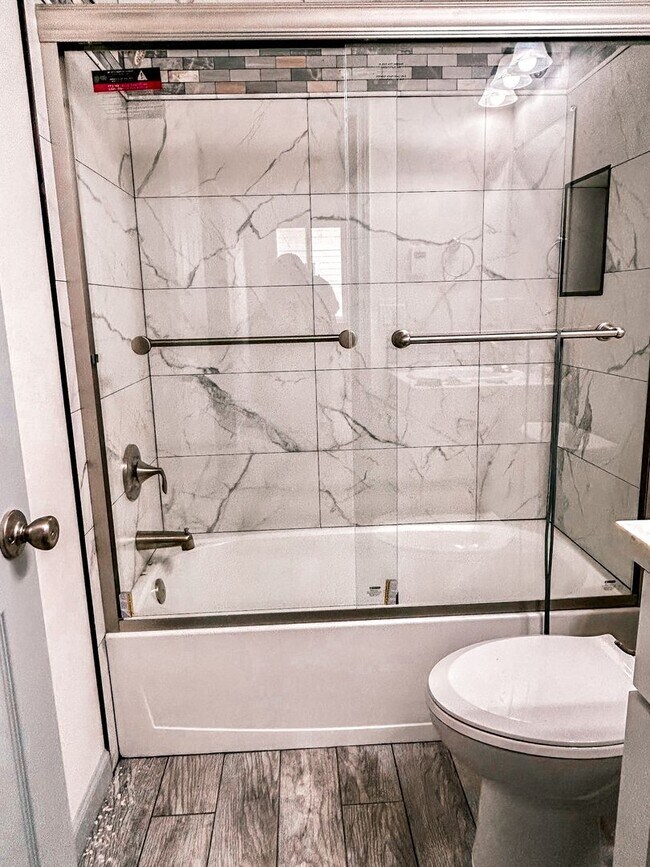 Building Photo - Newer 3-Bedroom | Summer Move-In Special —...