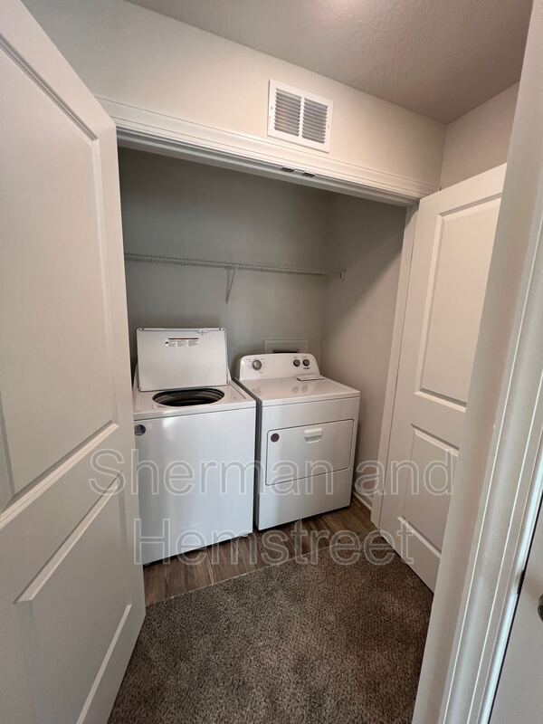 Building Photo - 5006 Mimosa Dr