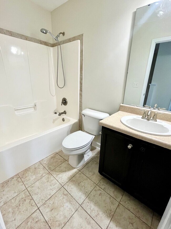 Building Photo - 3Bedroom Avail in Carolina Plantation!