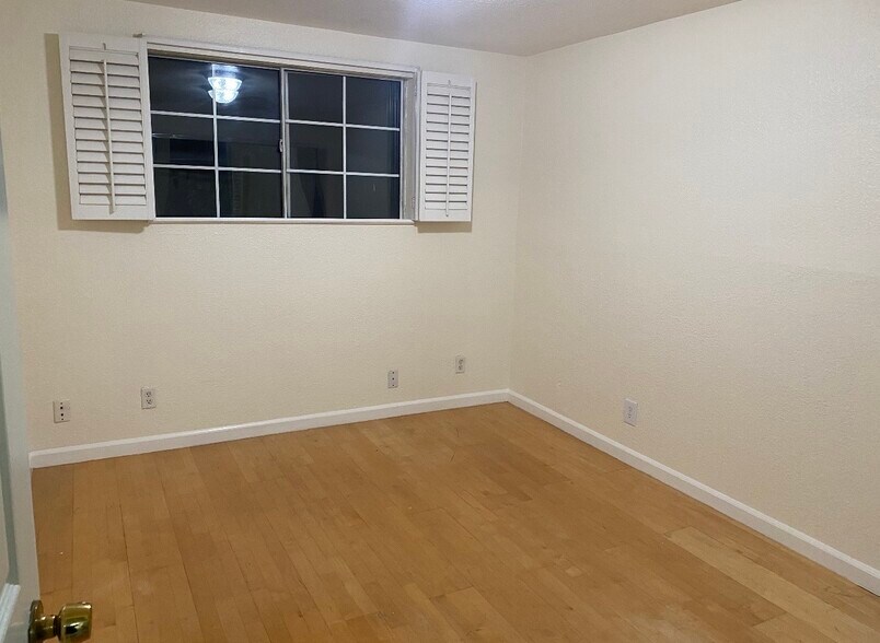 Building Photo - 15040 Los Gatos Blvd