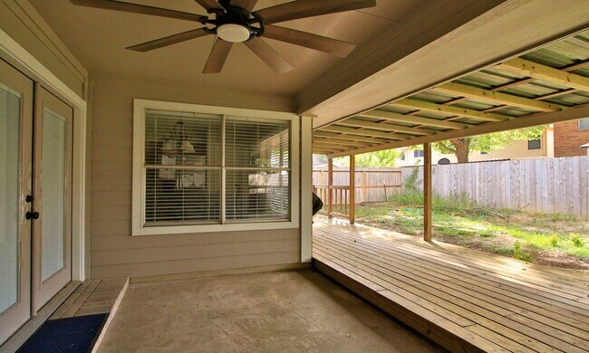Building Photo - 9130 Kirkleigh Ln