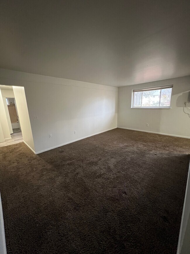 Building Photo - Highland Holmes Apartments