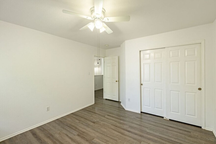 Building Photo - 1016 Tom Seaver Pl