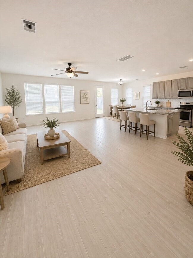 Building Photo - 25223 Sierra Mnr Ct