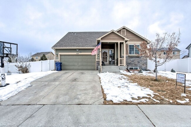 Building Photo - 3 Bedroom 2 1/2 Bath Split Level in Johnstown