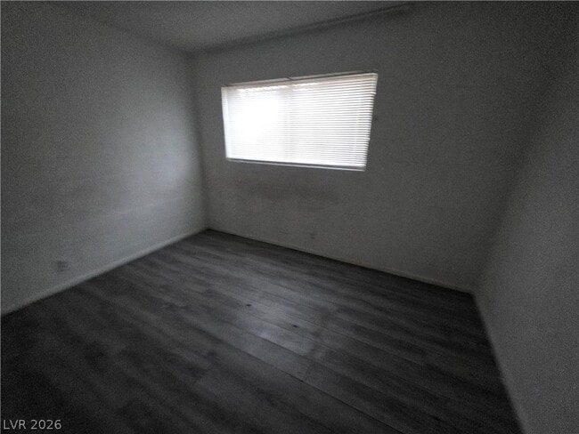 Building Photo - 595 S Royal Crest Cir