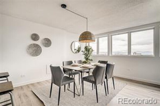 Building Photo - Humboldt