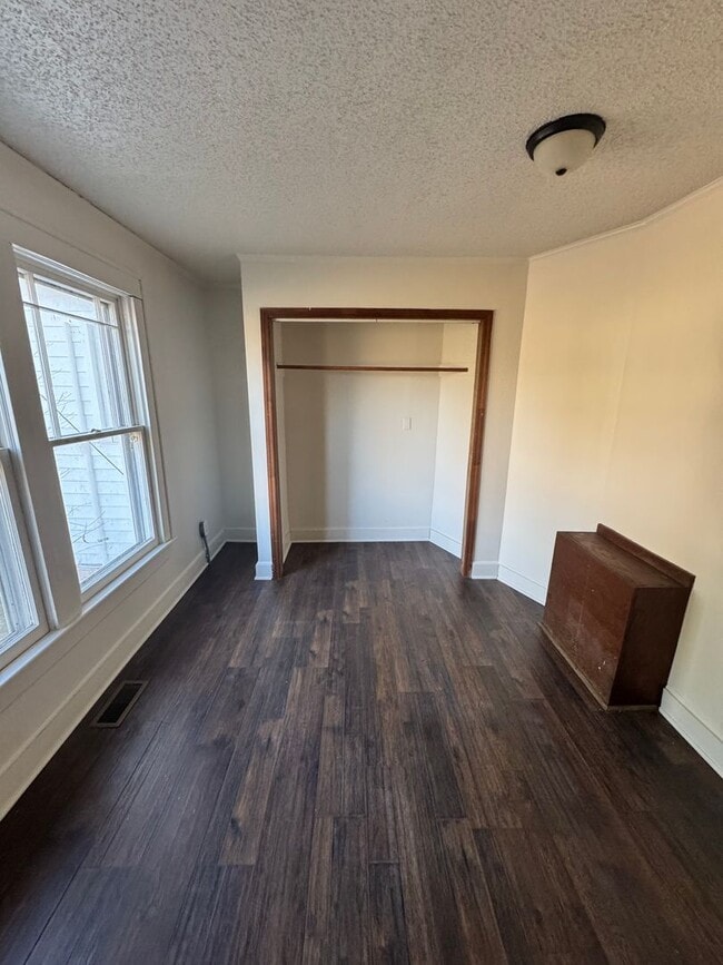 Building Photo - 2/1 Duplex in Shelby, NC