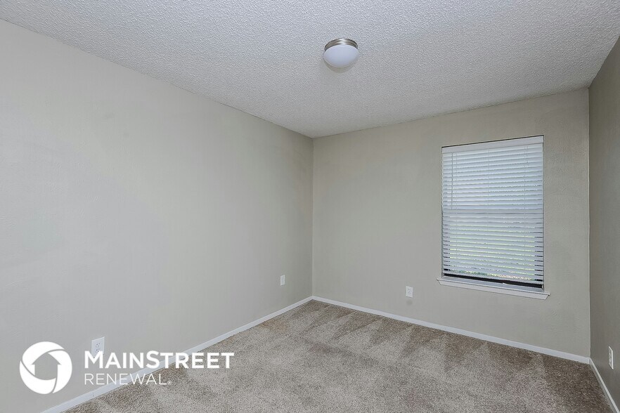 Building Photo - 825 Timberoaks Dr