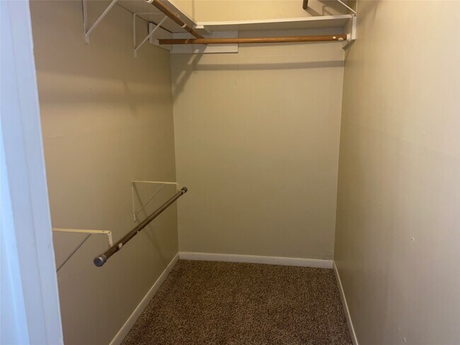 Building Photo - 181 Barracuda St