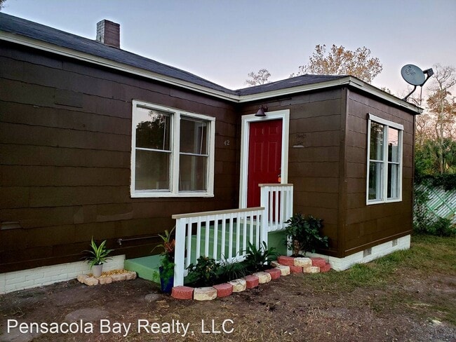 Building Photo - 3 br, 1 bath House - 42 Gloucester Ave