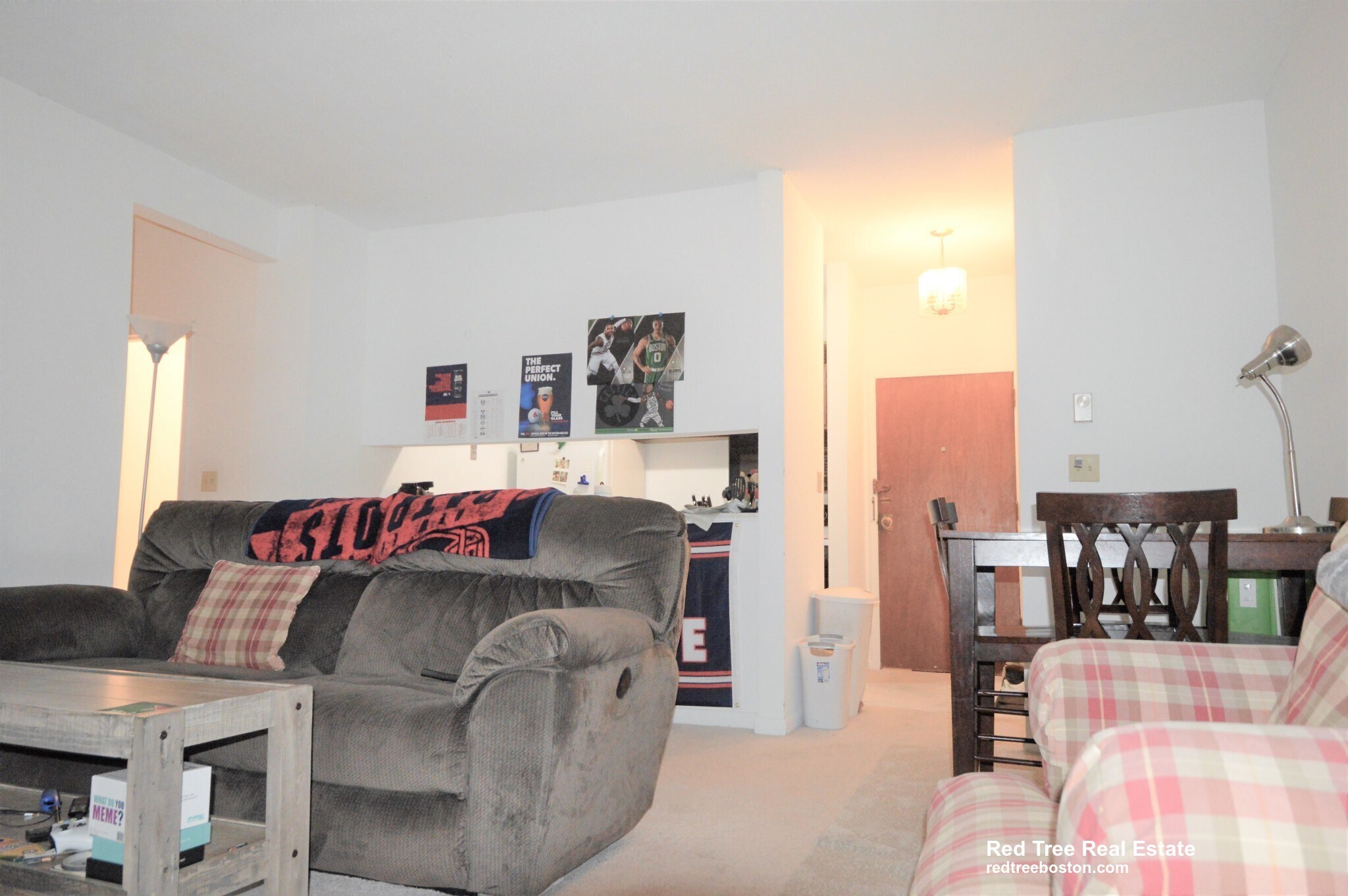 Building Photo - 35 Belmont St