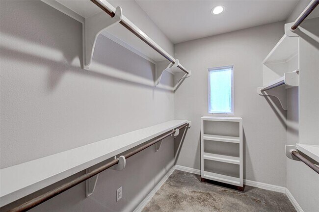 Building Photo - 1123 Walton Ln