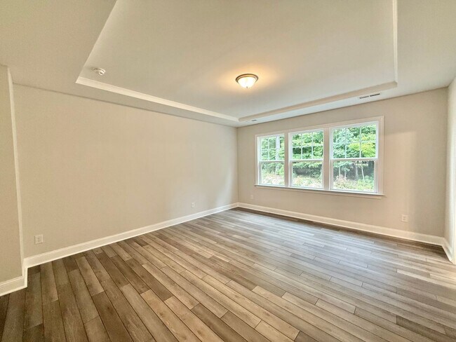 Building Photo - Remodeled 4BD, 3BA Wake Forest Home with L...