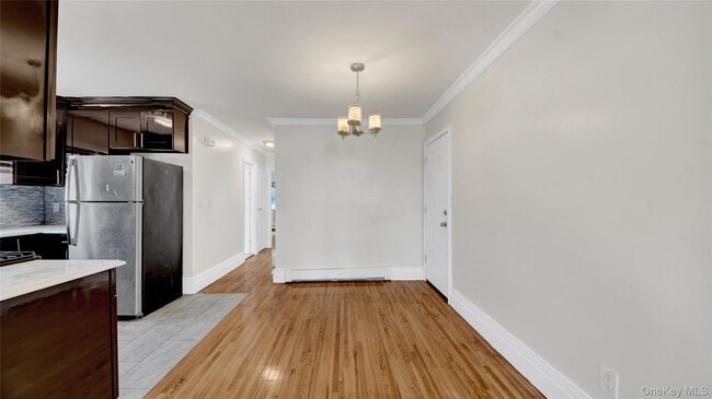 Building Photo - 4392 Carpenter Ave