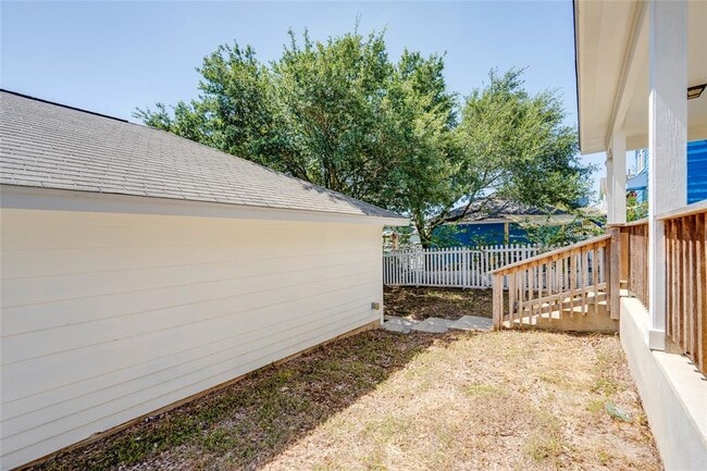 Building Photo - 483 McGarity